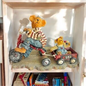 Boyds Bear "Ross with Betsy Everybody Loves a Parade" Small 5x2.5x3.5 Preowned